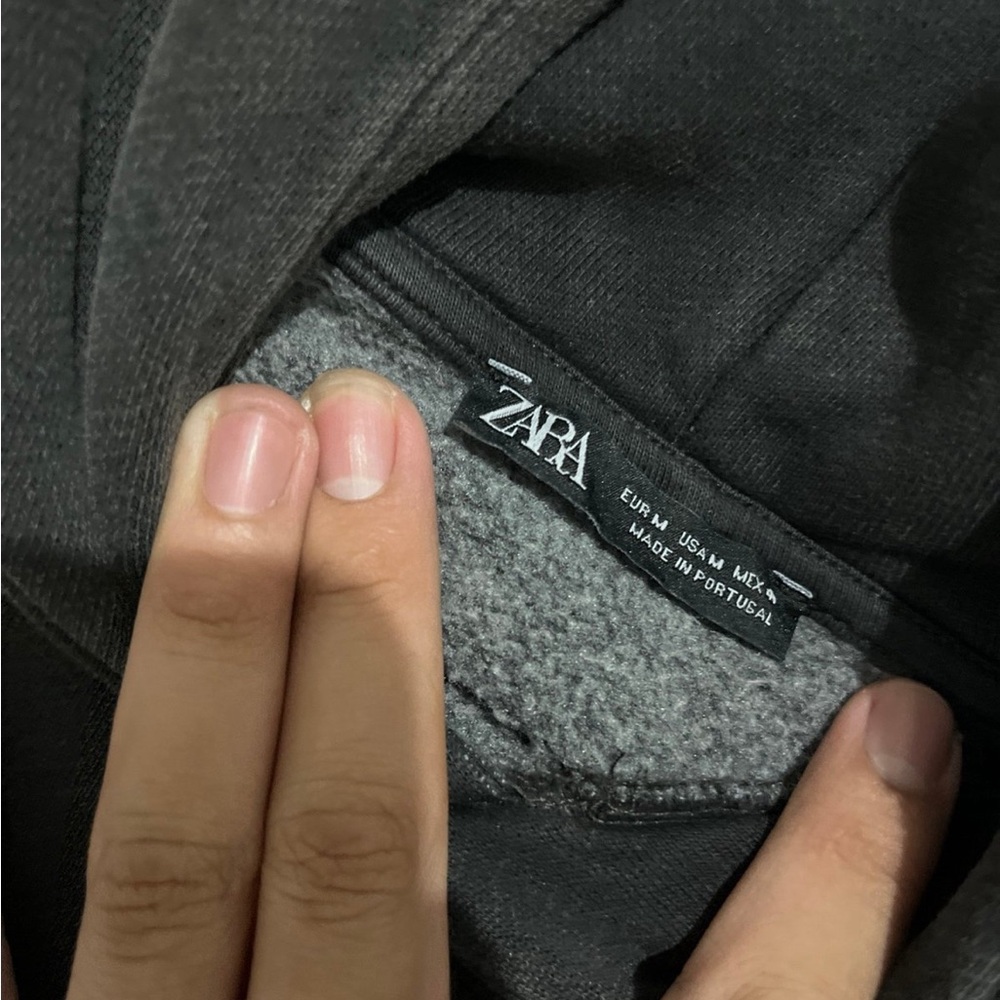 Zara Hoodie with Ferris Wheel Graphic - Picture 3 of 4